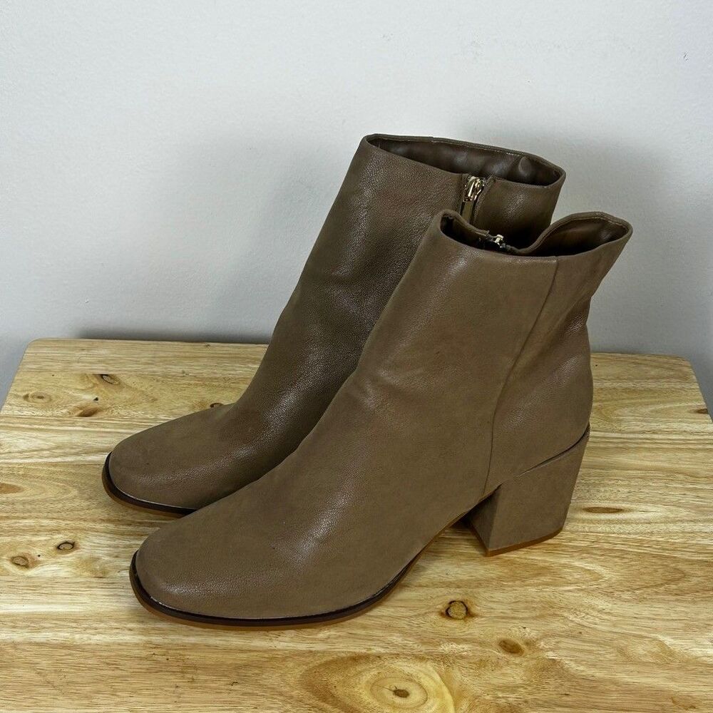 Rouge Helium Womens Taupe Nubuck Ankle Boots Block Heel Side Zip Size 11